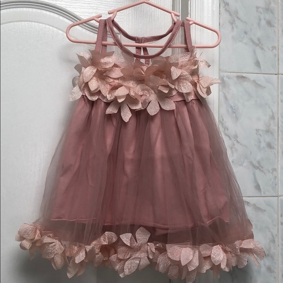 LAST 1! LITTLE DIVA ALERT! Unique Petal tier dress - Picture 7 of 7